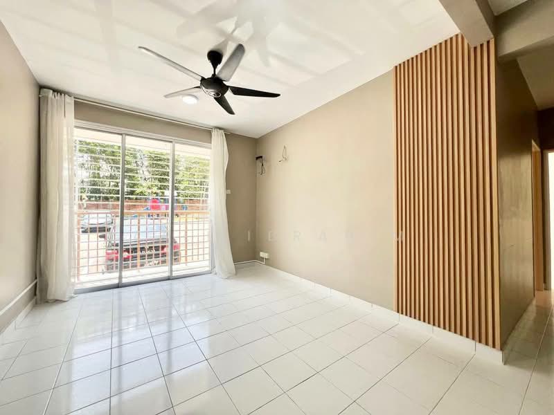 Pangsapuri untuk Dijual di Goodview Heights - Azli Ibrahim - Living Room - PropertyGuru.com.my