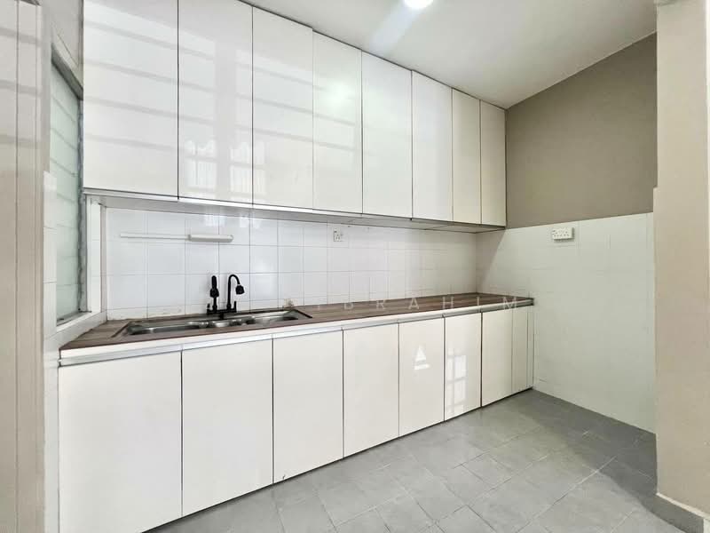 Pangsapuri untuk Dijual di Goodview Heights - Azli Ibrahim - Kitchen - PropertyGuru.com.my