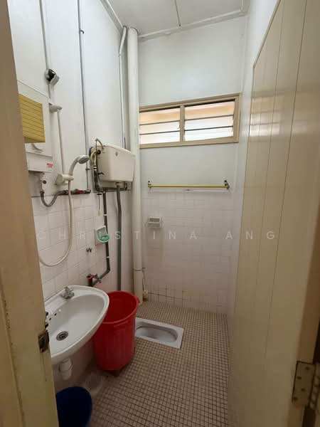1-storey Terraced House for Sale in Taman Perling (Perling) - Christina Ang - Bathroom - PropertyGuru.com.my