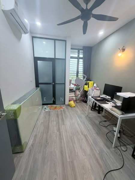 2-storey Terraced House for Sale in Bandar Seri Alam (Masai) - Jean Yap - Study - PropertyGuru.com.my