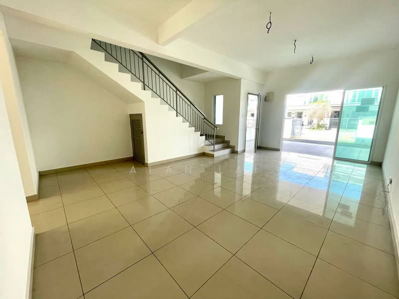 Rumah Teres 2 Tingkat untuk Dijual di Taman Dengkil Jaya (Dengkil) - Alan Lai - Living Room - PropertyGuru.com.my