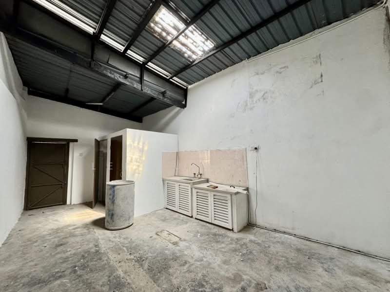 Shop for Rent in George Town (Penang) - Lee Xue Chen - Interior - PropertyGuru.com.my