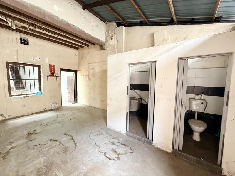 Shop for Rent in George Town (Penang) - Lee Xue Chen - Interior - PropertyGuru.com.my