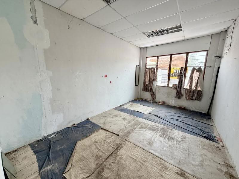 Shop for Rent in George Town (Penang) - Lee Xue Chen - Interior - PropertyGuru.com.my