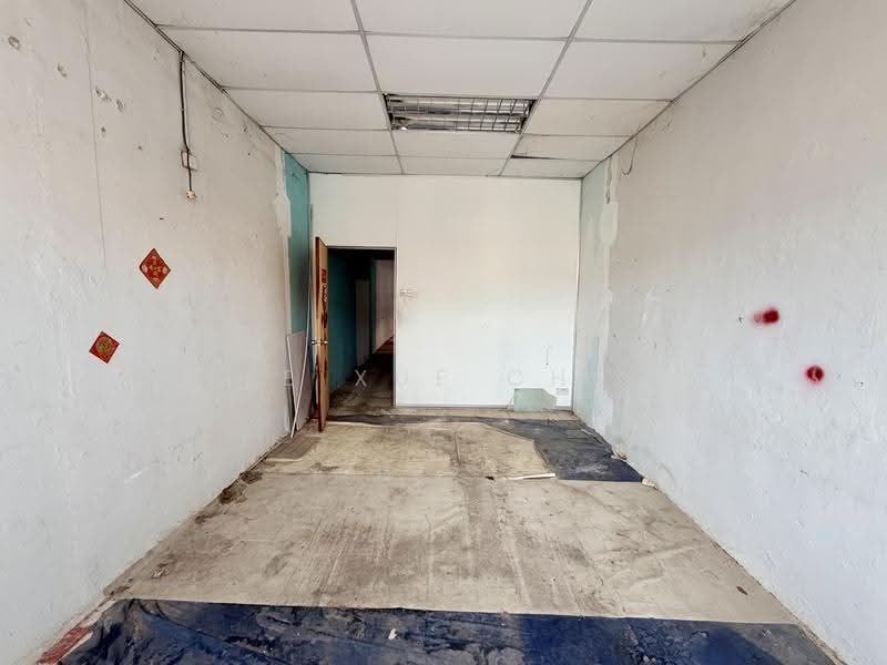 Shop for Rent in George Town (Penang) - Lee Xue Chen - Interior - PropertyGuru.com.my