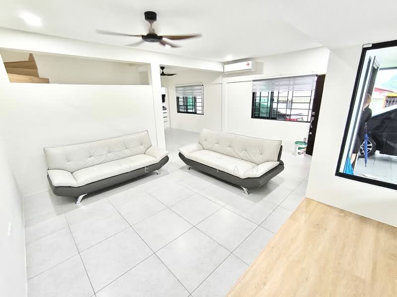2-storey Terraced House for Rent in Kuching (Sarawak) - Jeno Tan - Living Room - PropertyGuru.com.my