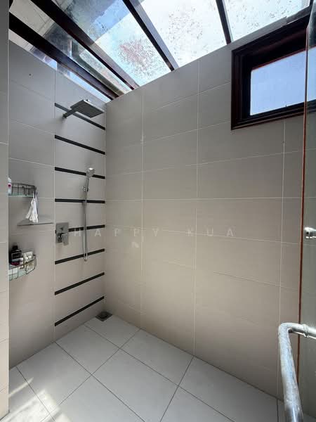 Semi-Detached House for Sale in Ampang Jaya (Ampang) - Happy Kua - Bathroom - PropertyGuru.com.my