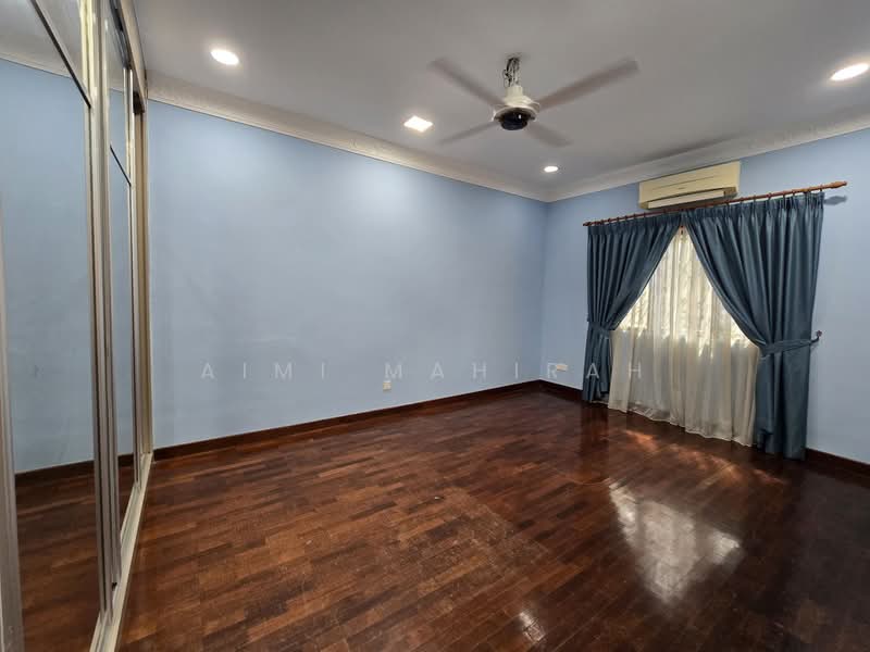 Semi-Detached House for Sale in Kota Damansara (Selangor) - Aimi Mahirah - Bedroom - PropertyGuru.com.my