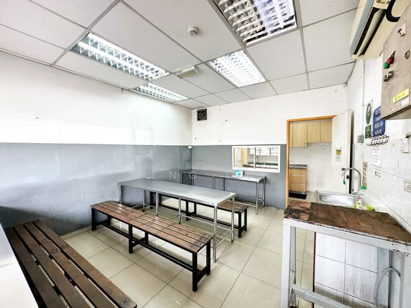 Warehouse for Rent in Seksyen 16 (Shah Alam) - Weng Tan - Interior - PropertyGuru.com.my