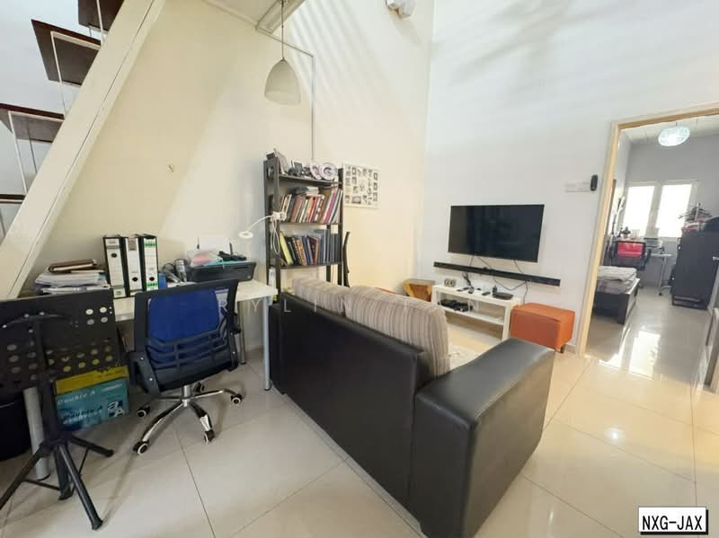 Rumah Teres 1-Tingkat untuk Dijual di Bukit Raja (Selangor) - Rylin Tan - Living Room - PropertyGuru.com.my