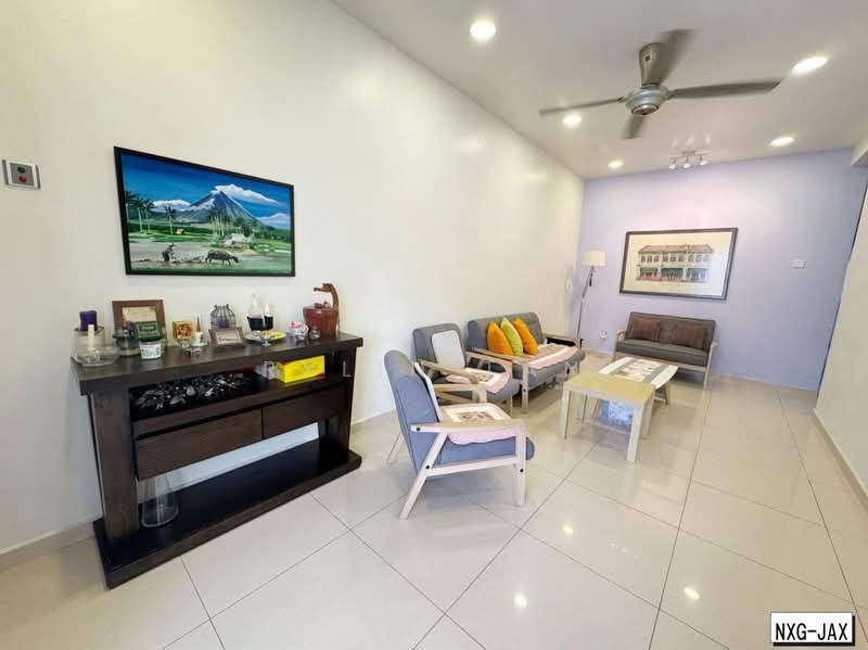 Rumah Teres 1-Tingkat untuk Dijual di Bukit Raja (Selangor) - Rylin Tan - Living Room - PropertyGuru.com.my