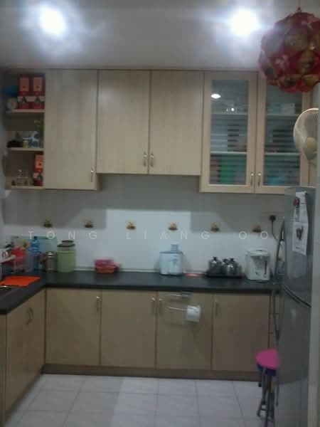 Pangsapuri untuk Dijual di Halaman Kristal - Tong Liang Ooi - Kitchen - PropertyGuru.com.my