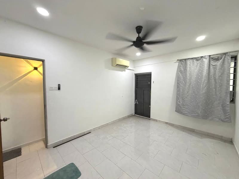 2-storey Terraced House for Rent in Taman Daya (Johor Bahru) - Christina Ang - Living Room - PropertyGuru.com.my