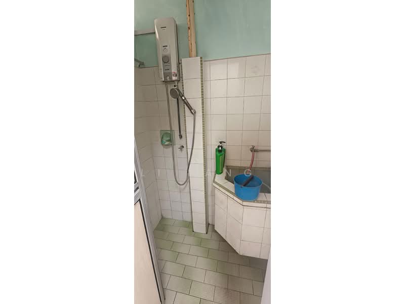 Rumah Flat untuk Dijual di Taman Greenfield - Li Fang - Bathroom - PropertyGuru.com.my