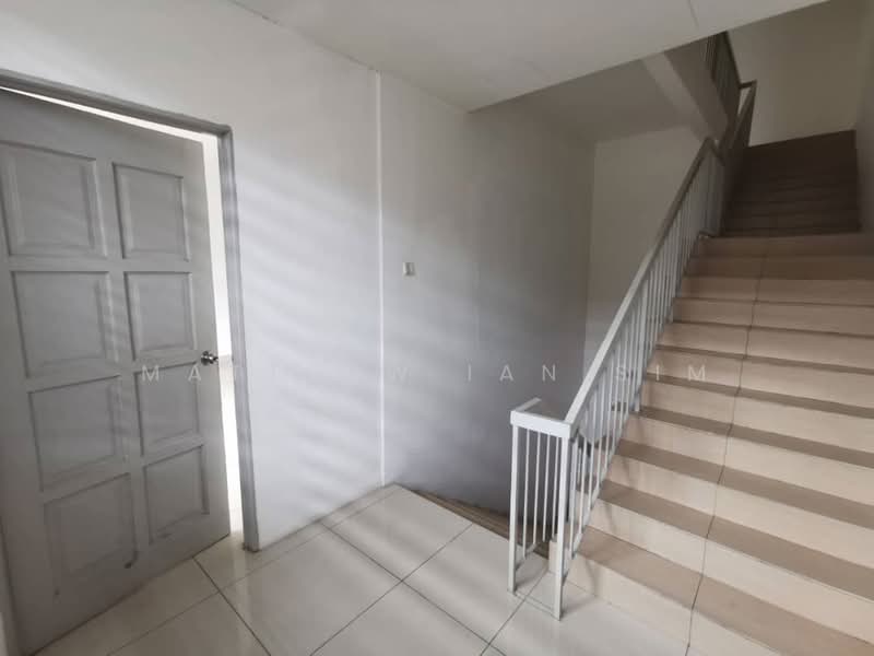 Townhouse for Sale in Bandar Saujana Putra (Tanjong Duabelas) - Matthew Ian Sim - Entrance - PropertyGuru.com.my
