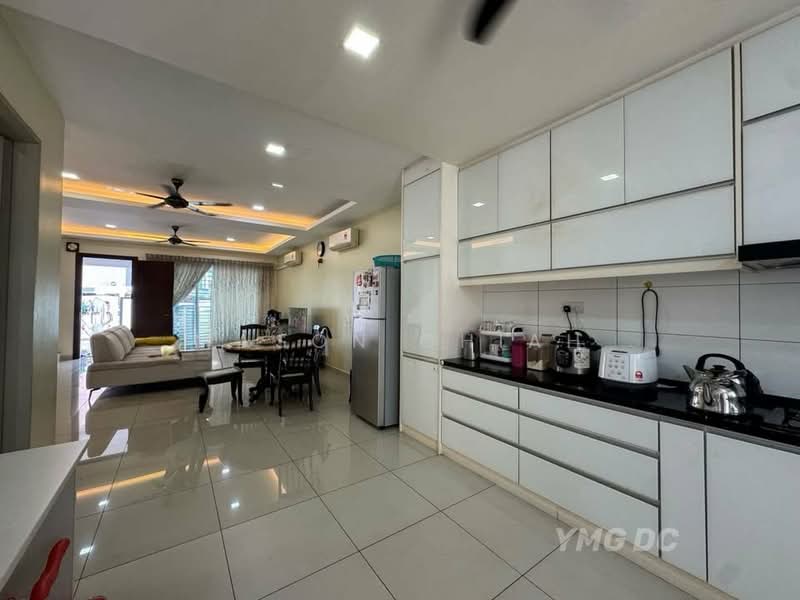 3-storey Terraced House for Sale in Ambang Botanic 2 (Klang) - Mason Chiah - Living Room - PropertyGuru.com.my