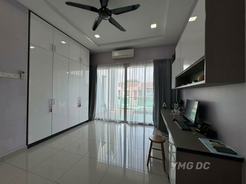 3-storey Terraced House for Sale in Ambang Botanic 2 (Klang) - Mason Chiah - Study - PropertyGuru.com.my