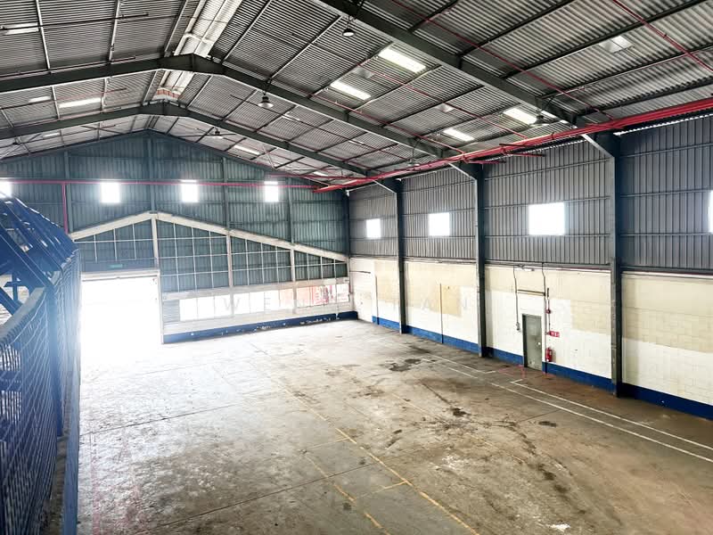 Warehouse for Rent in Seksyen 16 (Shah Alam) - Weng Tan - Interior - PropertyGuru.com.my