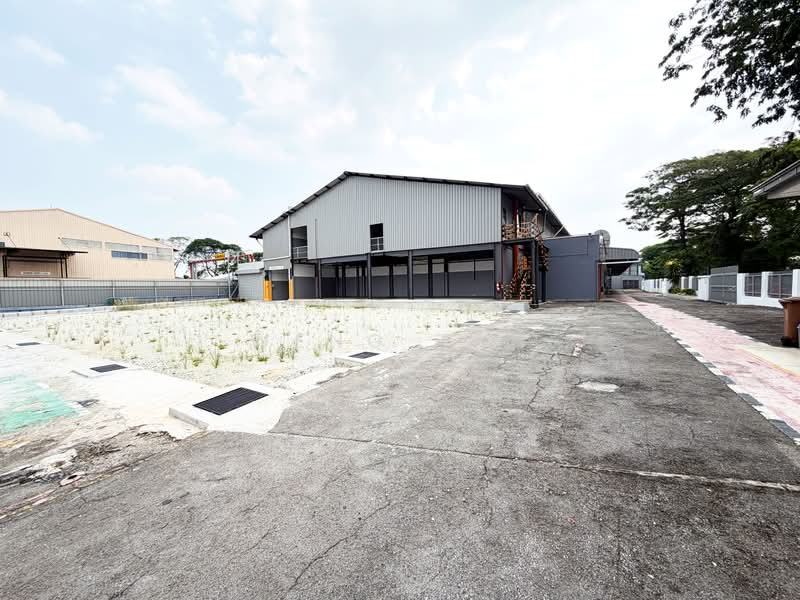 Gudang untuk Disewa di Seksyen 16 (Shah Alam) - Weng Tan - Exterior - PropertyGuru.com.my