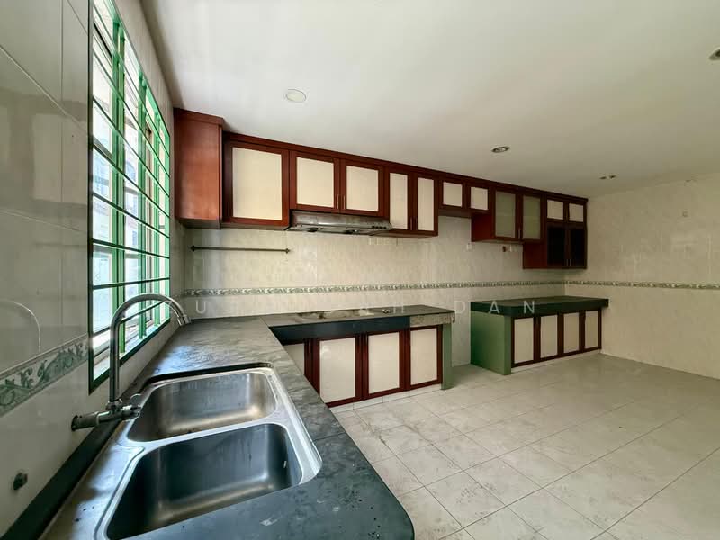 Rumah Teres 2 Tingkat untuk Dijual di Saujana Impian (Kajang) - Zuraidah Dan - Kitchen - PropertyGuru.com.my