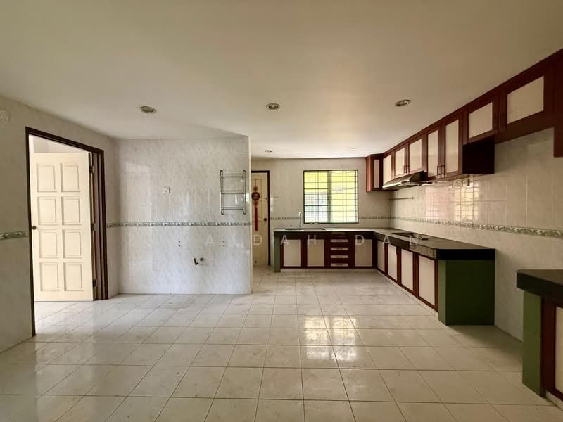 Rumah Teres 2 Tingkat untuk Dijual di Saujana Impian (Kajang) - Zuraidah Dan - Kitchen - PropertyGuru.com.my