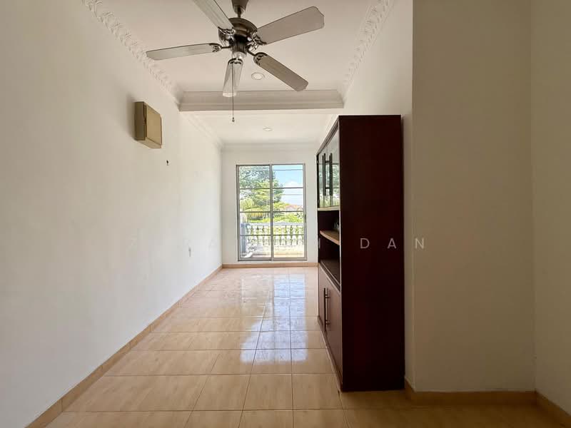 Rumah Teres 2 Tingkat untuk Dijual di Saujana Impian (Kajang) - Zuraidah Dan - Family Area - PropertyGuru.com.my