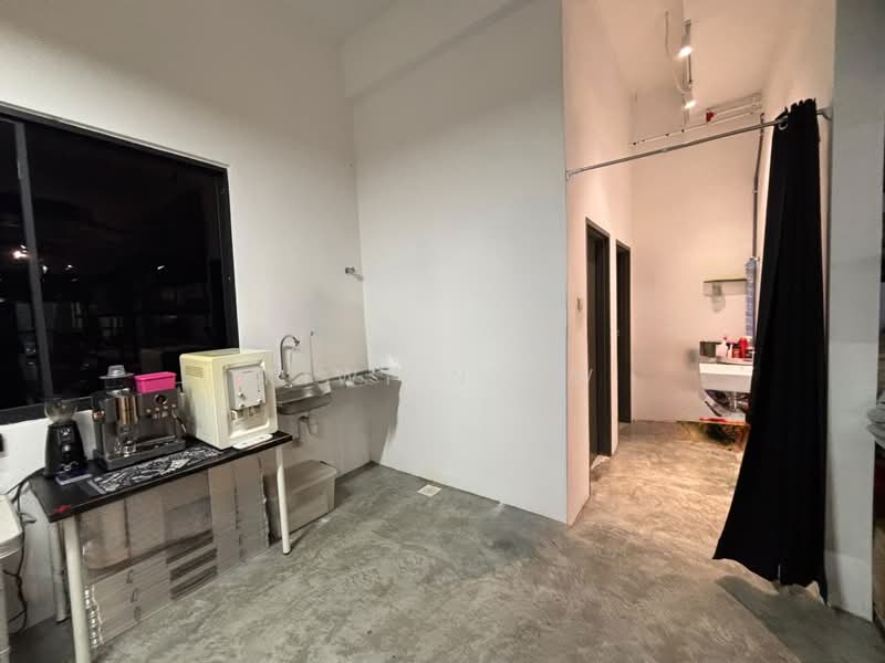 Shop for Sale in Bandar Sri Permaisuri (Cheras) - Kiwi Nyew - PropertyGuru.com.my
