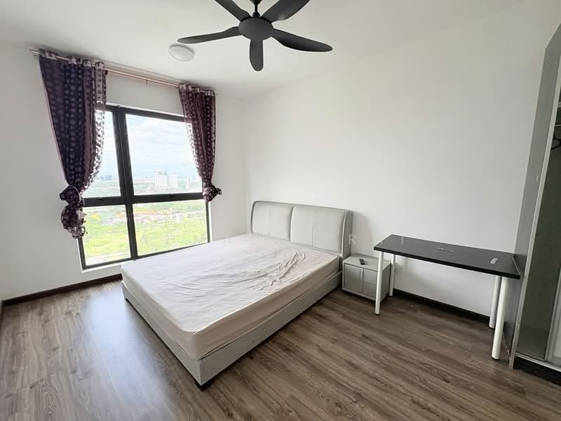 Kondominium untuk Dijual di Cristal Serin Residence - Ahmad Farhi - Bedroom - PropertyGuru.com.my