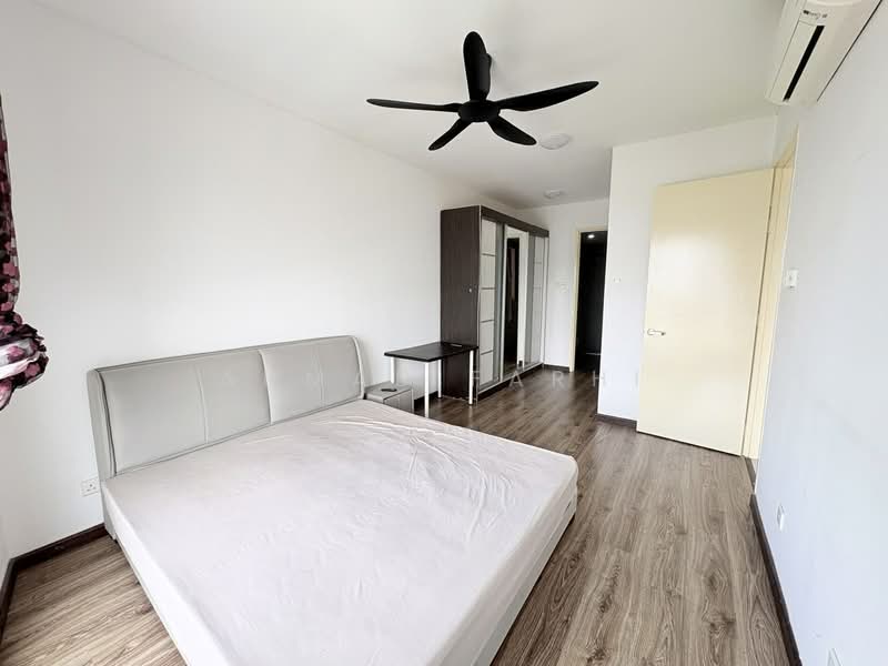 Kondominium untuk Dijual di Cristal Serin Residence - Ahmad Farhi - Bedroom - PropertyGuru.com.my