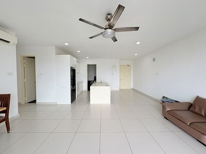 Kondominium untuk Dijual di Cristal Serin Residence - Ahmad Farhi - Living Room - PropertyGuru.com.my