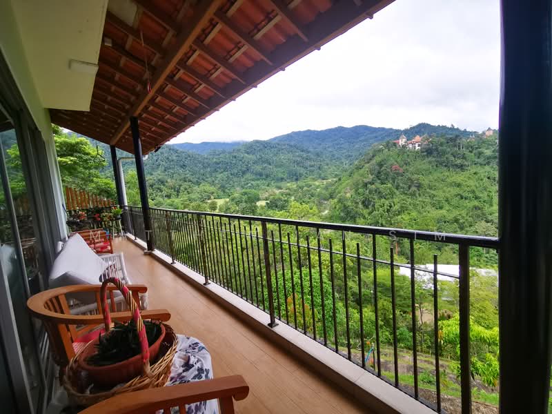 Bungalow House untuk Dijual di Bentong (Pahang) - Matthew Ian Sim - Balcony - PropertyGuru.com.my