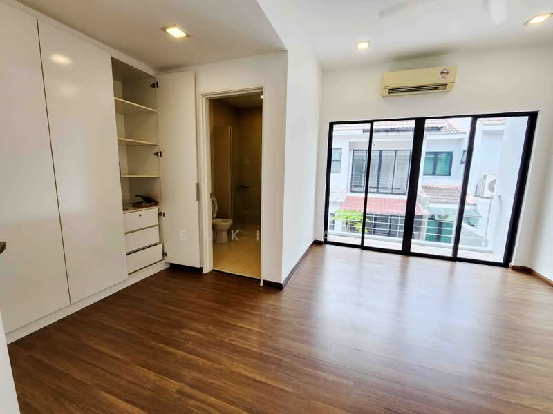 Rumah Teres 3 Tingkat untuk Dijual di Lake Fields (Sungai Besi) - Suki Tan - Bedroom - PropertyGuru.com.my
