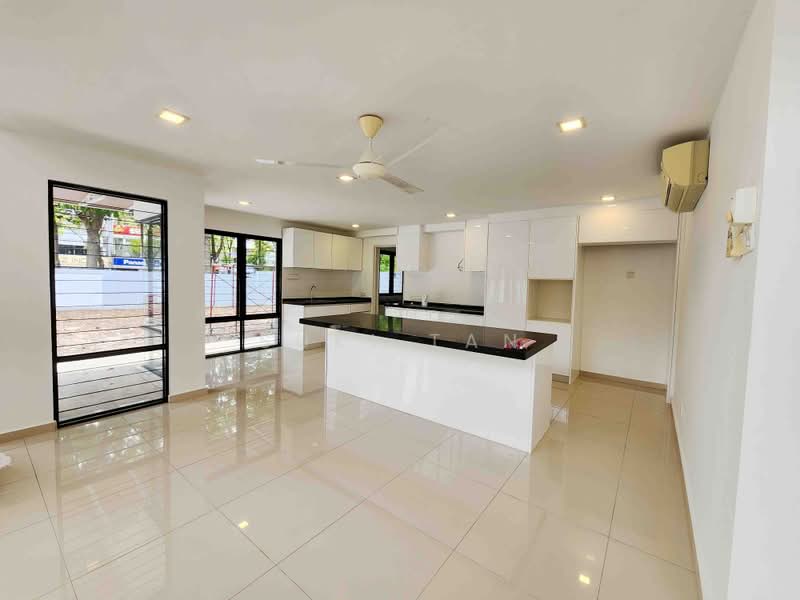 Rumah Teres 3 Tingkat untuk Dijual di Lake Fields (Sungai Besi) - Suki Tan - Kitchen - PropertyGuru.com.my