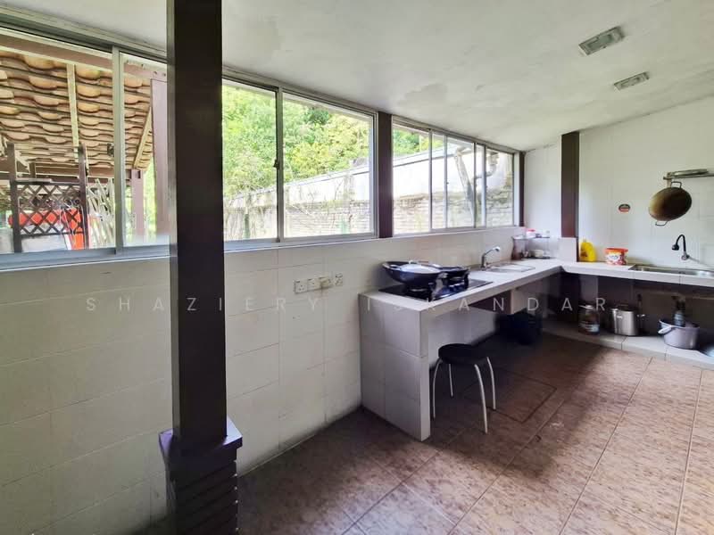 Semi-Detached House for Sale in Ampang Jaya (Ampang) - Shaziery Iskandar - Kitchen - PropertyGuru.com.my