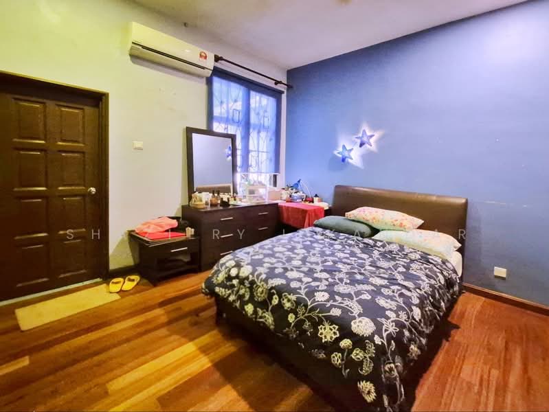 Semi-Detached House for Sale in Ampang Jaya (Ampang) - Shaziery Iskandar - Bedroom - PropertyGuru.com.my