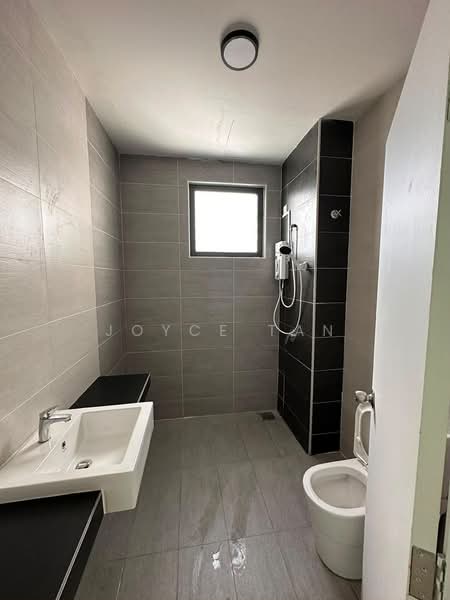 2-storey Terraced House for Rent in Taman Sutera Utama (Skudai) - Joyce Tan - Bathroom - PropertyGuru.com.my