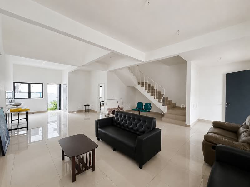 2-storey Terraced House for Sale in Rawang (Selangor) - Visaghan Naidu - Living Room - PropertyGuru.com.my