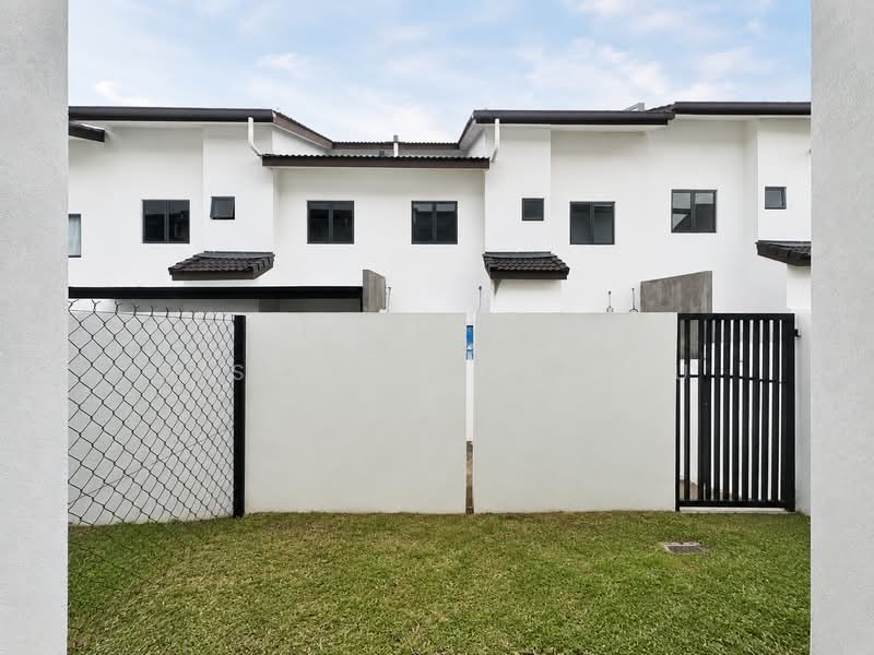 2-storey Terraced House for Sale in Rawang (Selangor) - Visaghan Naidu - Exterior - PropertyGuru.com.my