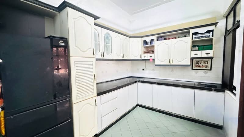 Semi-Detached House for Sale in Taman Sutera (Johor Bahru) - Carson . - Kitchen - PropertyGuru.com.my