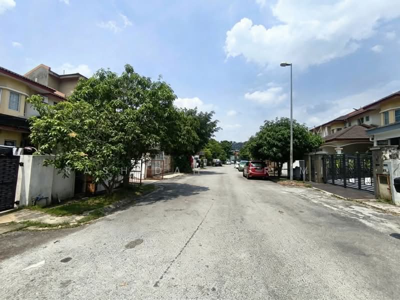 2.5-storey Terraced House for Sale in Taman Aman Putra (Puchong) - Rashidah Juremi - Exterior - PropertyGuru.com.my