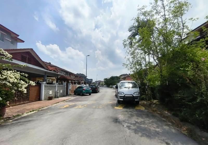 2.5-storey Terraced House for Sale in Taman Aman Putra (Puchong) - Rashidah Juremi - Exterior - PropertyGuru.com.my