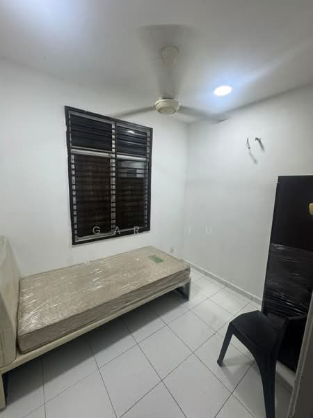 Kondominium untuk Disewa di Scott Towers @ Larkin JB - Gary Tu - Bedroom - PropertyGuru.com.my