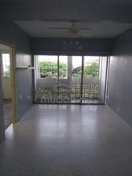 Pangsapuri untuk Dijual di Mutiara Court - Shirley Chan - Living Room - PropertyGuru.com.my
