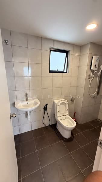 Servis Apartment untuk Disewa di Hana @ Eco Ardence - Camie Hoo - Bathroom - PropertyGuru.com.my