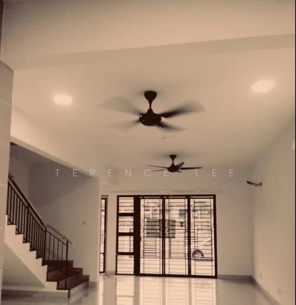 2-storey Terraced House for Rent in Bukit Raja (Selangor) - Terence Lee - Living Room - PropertyGuru.com.my
