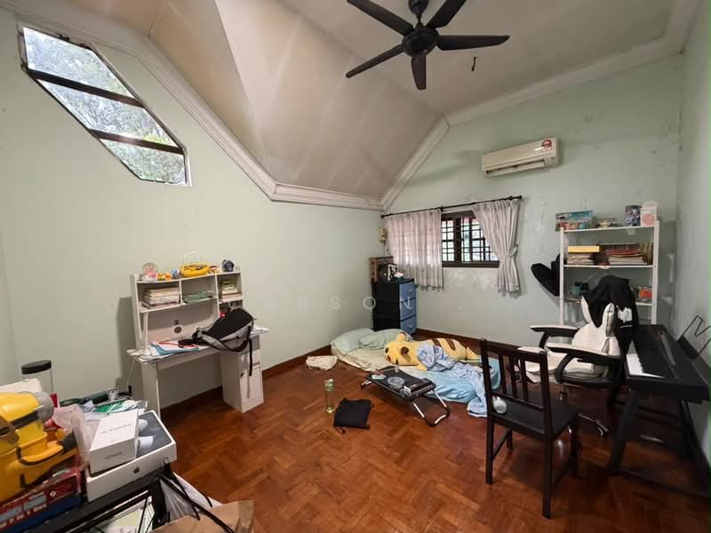 Rumah Teres 1.5 Tingkat untuk Dijual di Taman Pelangi Indah (Ulu Tiram) - Carson . - Bedroom - PropertyGuru.com.my