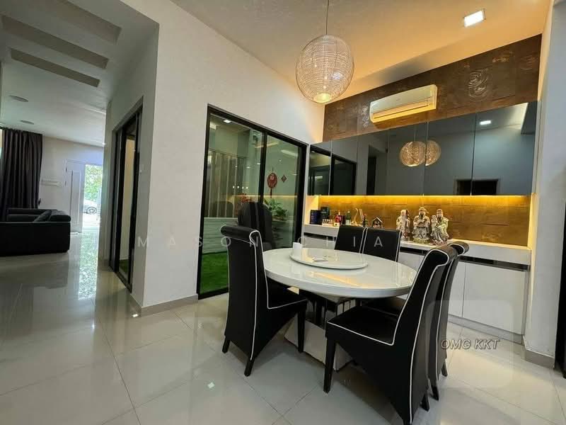 2.5-storey Terraced House for Sale in Bandar Bukit Raja (Klang) - Mason Chiah - Dining Room - PropertyGuru.com.my