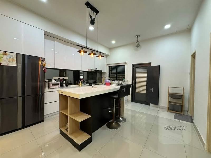 2.5-storey Terraced House for Sale in Bandar Bukit Raja (Klang) - Mason Chiah - Kitchen - PropertyGuru.com.my