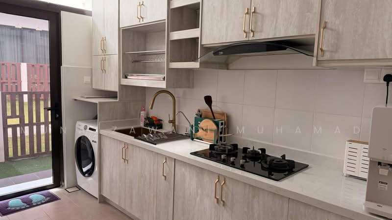 2-storey Terraced House for Rent in Setia Safiro (Cyberjaya) - Muna Zawani Muhamad - Kitchen - PropertyGuru.com.my