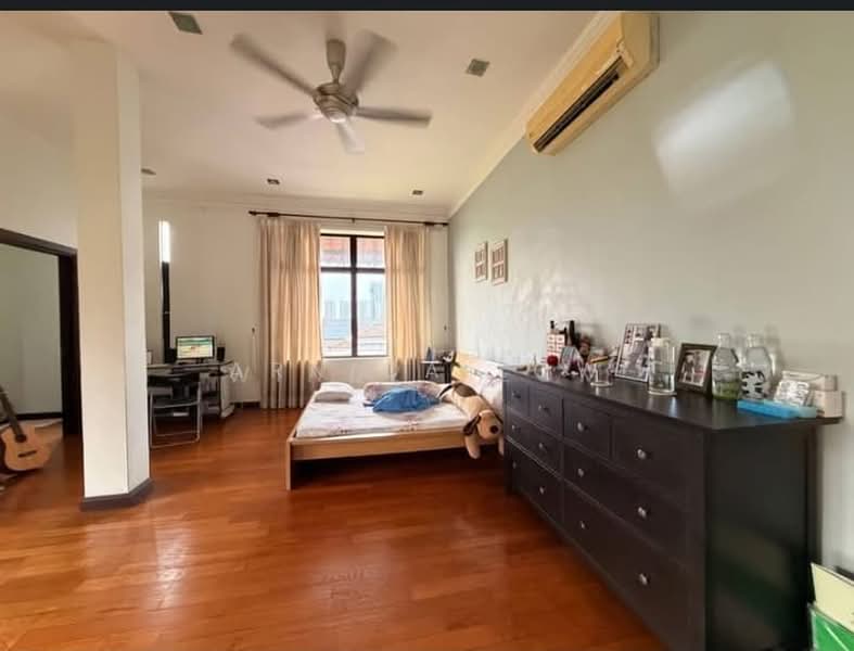 Rumah Banglo untuk Dijual di Taman Gembira (Jalan Klang Lama (Old Klang Road)) - Arnica Low - PropertyGuru.com.my